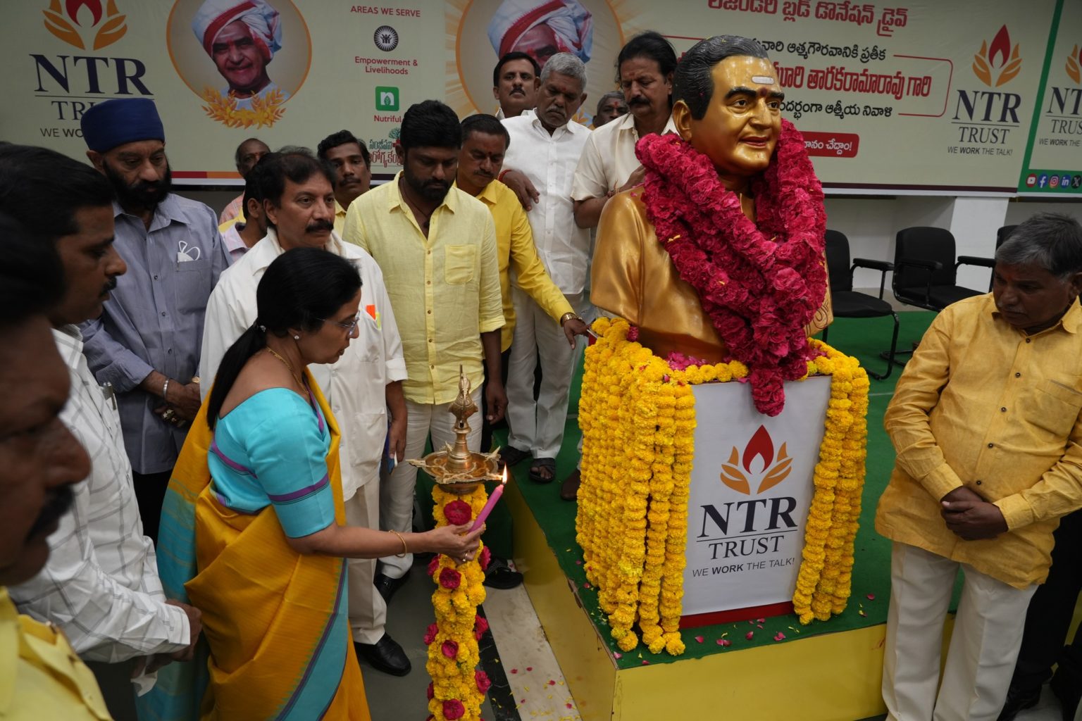 NTR Memorial Trust pays respectful tribute on the 28th Vardhanti (death ...